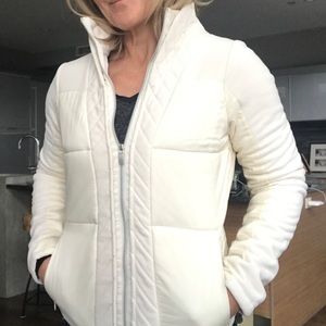 Lululemon St. Moritz  jacket sz 6  in Polar Cream